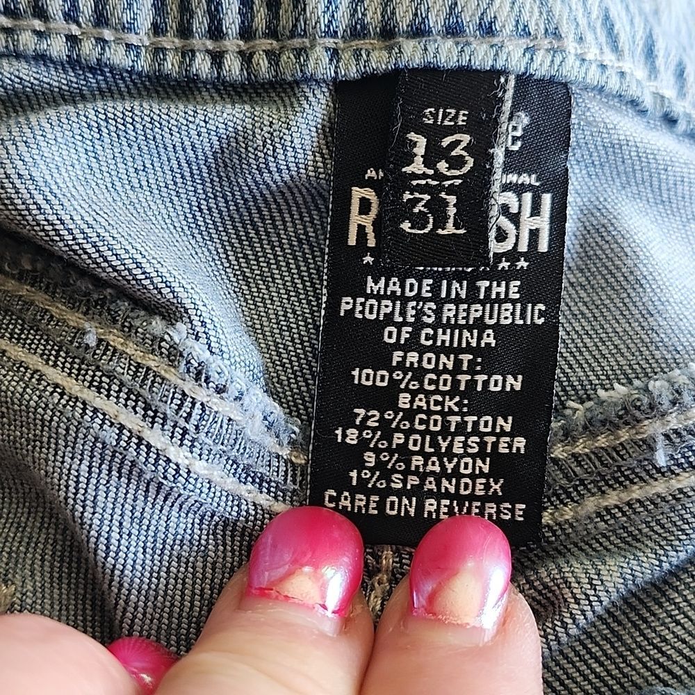 5/$55 Rewash Vintage Reunion Distressed Light Blue Wash. Patchwork Shorts, 13/31 - Picture 5 of 8